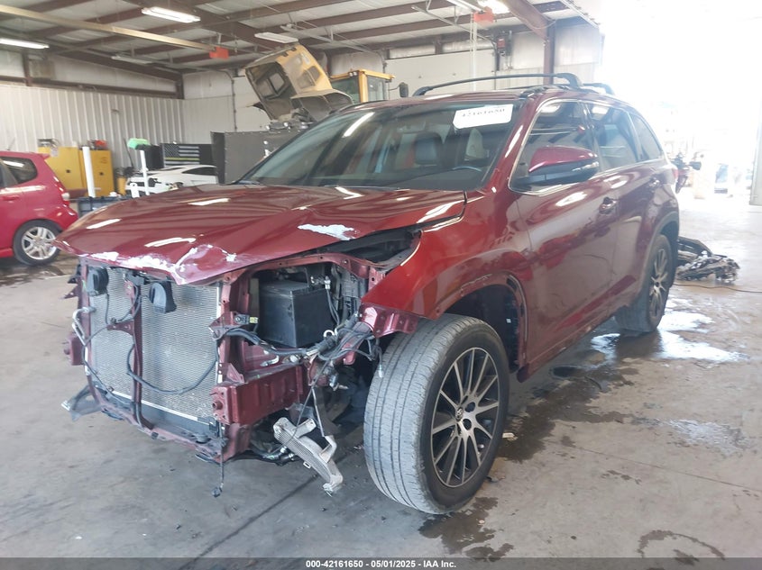 2018 TOYOTA HIGHLANDER SE - 5TDJZRFH0JS886105
