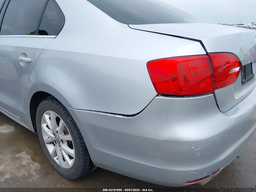 2013 VOLKSWAGEN JETTA 2.5L SE - 3VWDX7AJXDM373706