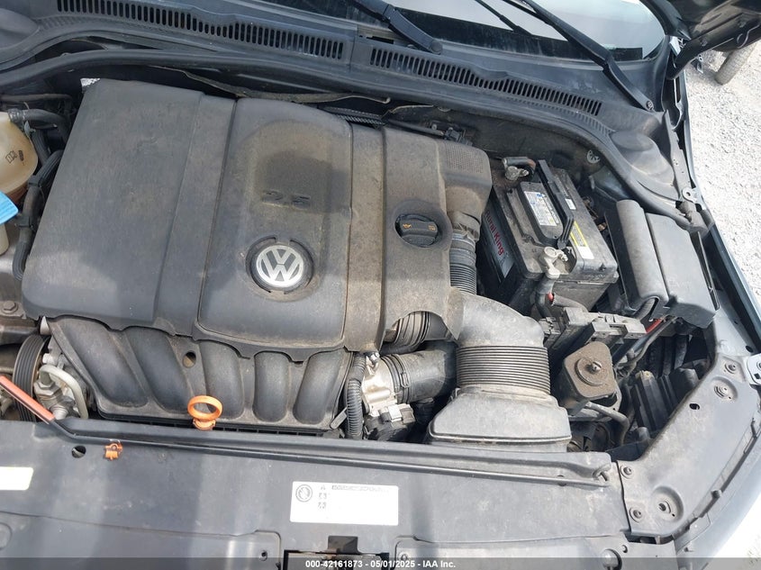 2011 VOLKSWAGEN JETTA VIN: 3VWDZ7AJ3BM341445