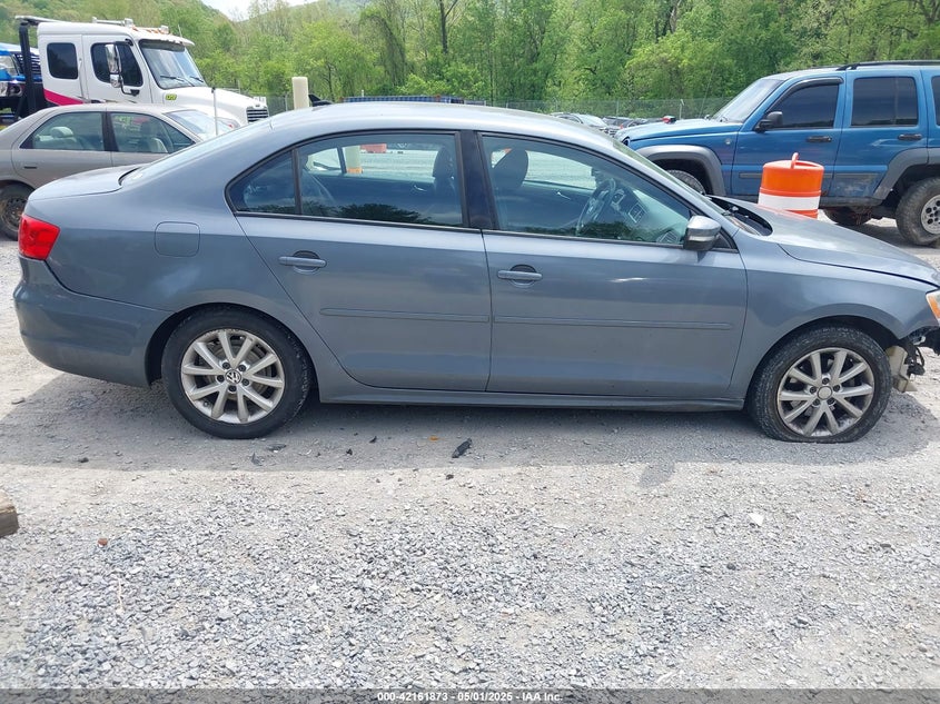 2011 VOLKSWAGEN JETTA VIN: 3VWDZ7AJ3BM341445