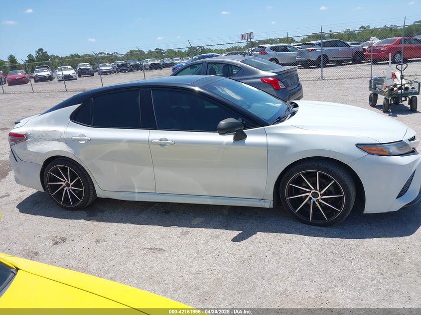 2018 TOYOTA CAMRY VIN: 4T1B61HK5JU156057