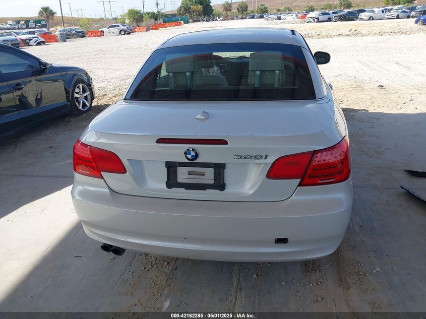 2011 BMW 328 VIN: WBADW3C56BE538987