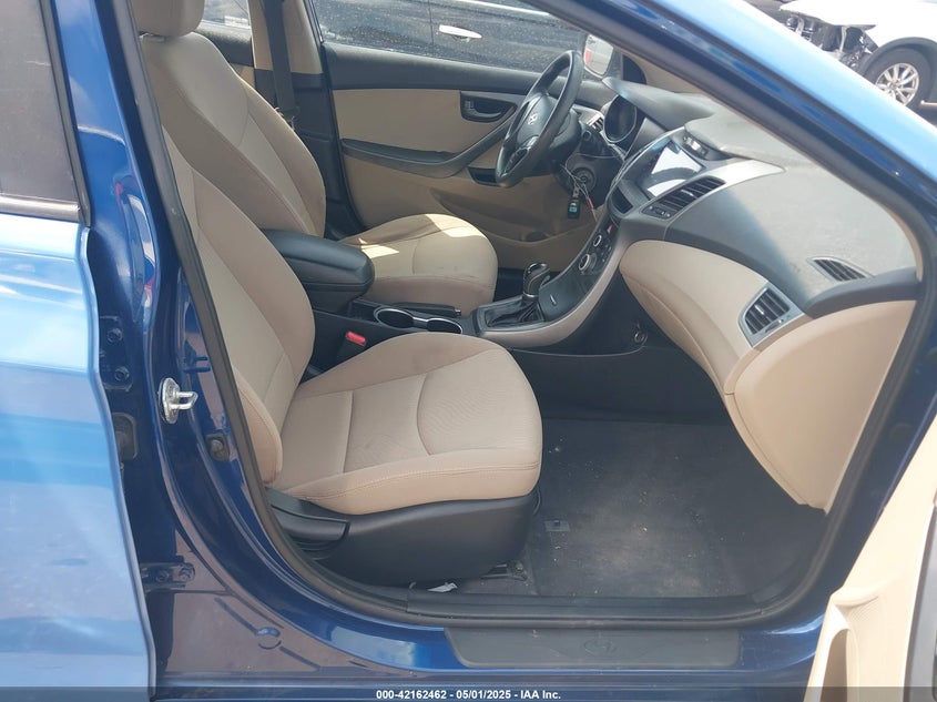 2016 HYUNDAI ELANTRA VIN: 5NPDH4AE6GH773614