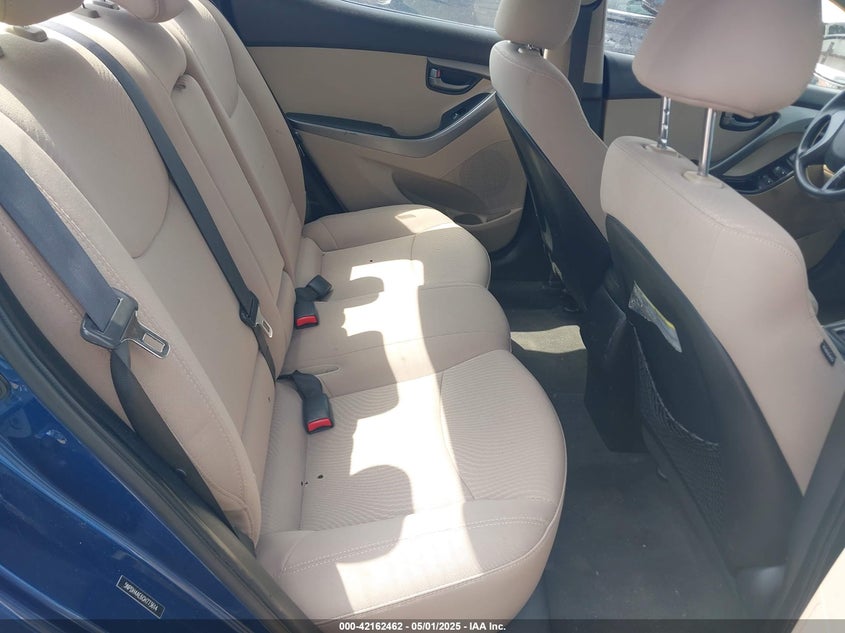 2016 HYUNDAI ELANTRA VIN: 5NPDH4AE6GH773614