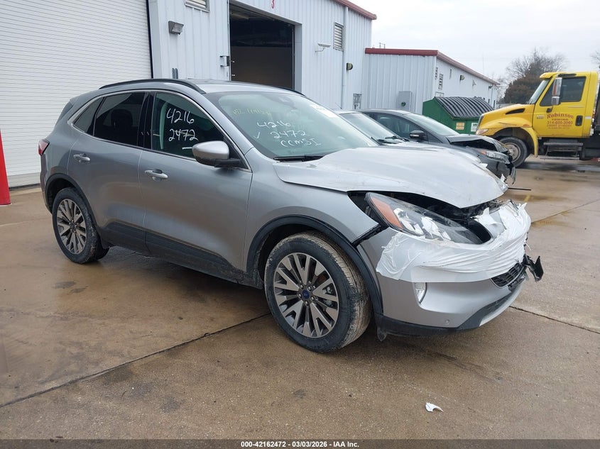 1FMCU9J96NUA73047 2022 Ford Escape Titanium auction photo 1
