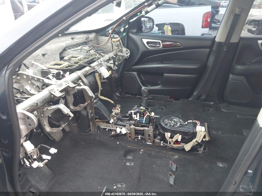 2013 NISSAN PATHFINDER VIN: 5N1AR2MM9DC665451