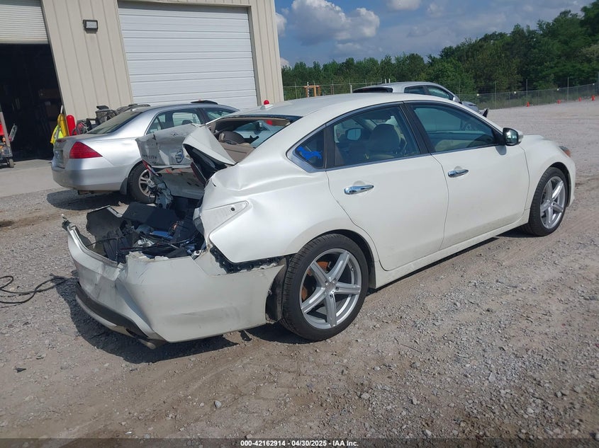 2016 NISSAN ALTIMA VIN: 1N4BL3AP5GC111459