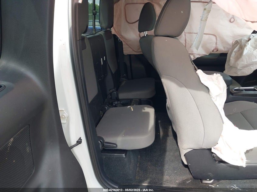 2019 Toyota Tacoma Sr V6 VIN: 5TFSZ5ANXKX176439 Lot: 42163013