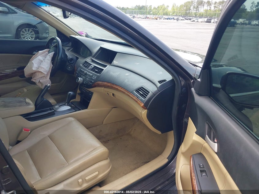 2011 HONDA ACCORD VIN: 1HGCP2F84BA145770