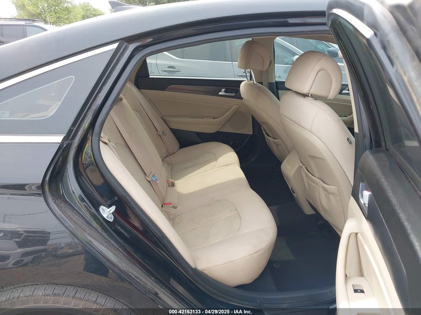 2015 HYUNDAI SONATA VIN: 5NPE34AF8FH071241