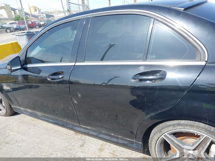 2010 Mercedes-Benz C 63 Amg VIN: WDDGF7HB9AF438001 Lot: 42163284