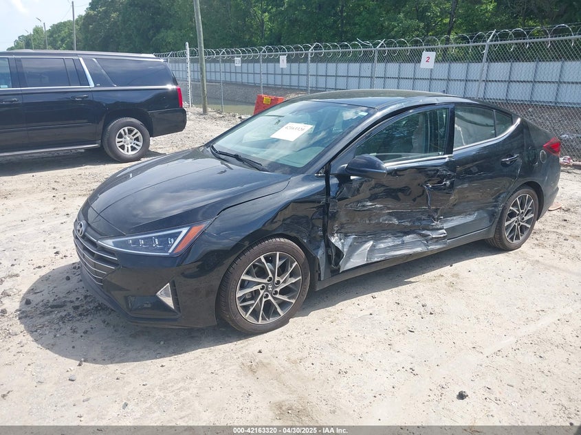 2019 HYUNDAI ELANTRA VIN: 5NPD84LF5KH445843