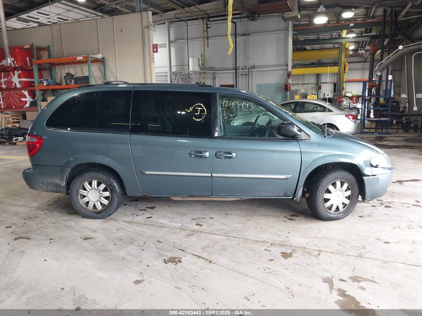 2006 CHRYSLER TOWN & COUNTRY VIN: 2A4GP54L16R766839