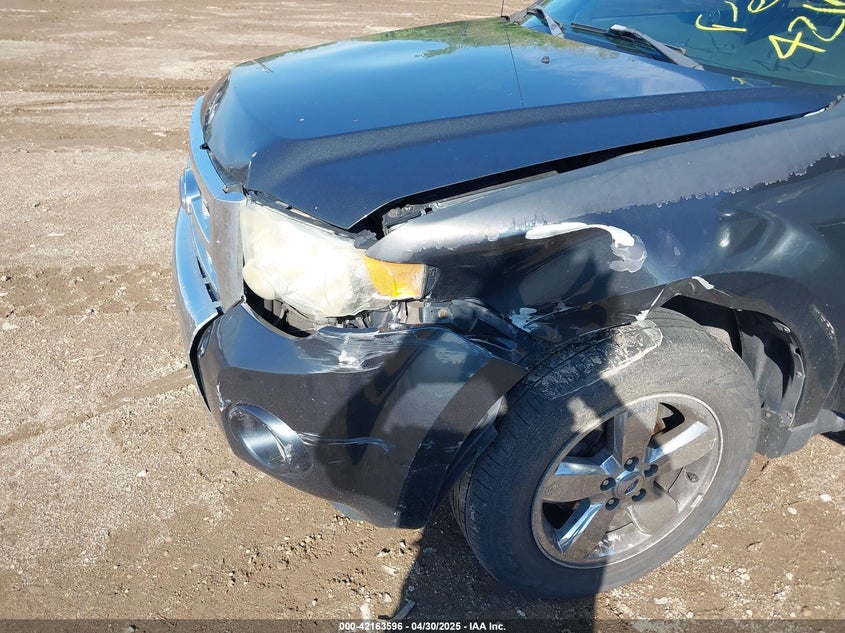 2008 FORD ESCAPE VIN: 1FMCU04118KA51460