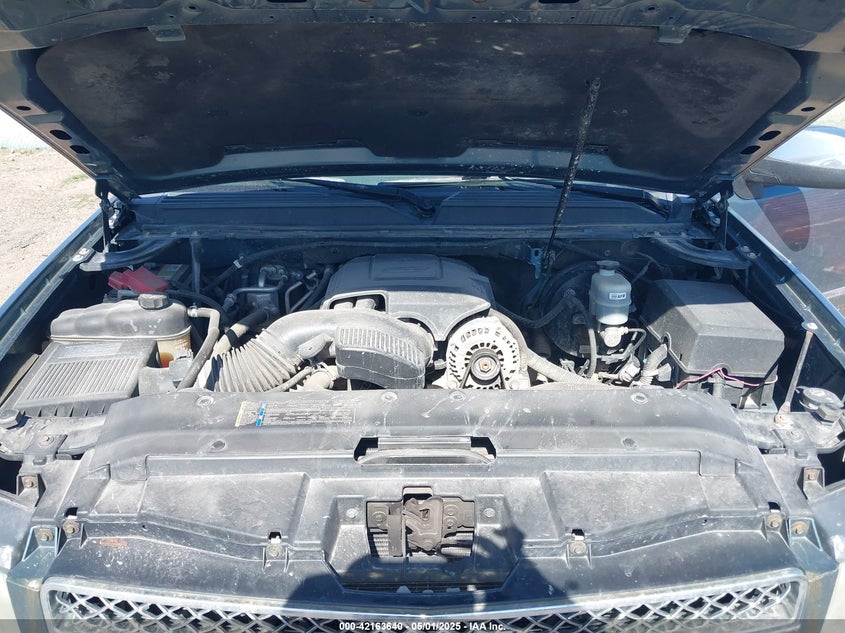 2010 CHEVROLET SUBURBAN 1500 VIN: 1GNUKKE31AR148141