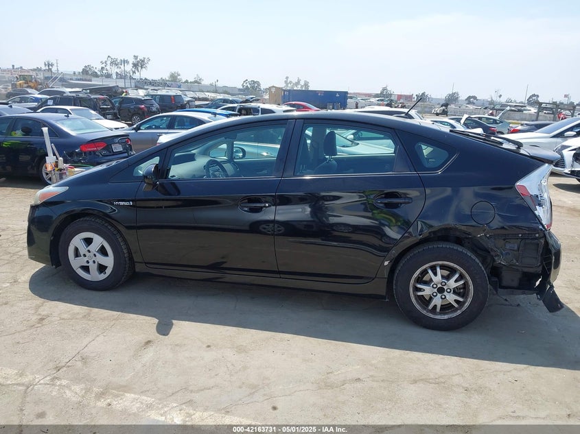 2011 TOYOTA PRIUS VIN: JTDKN3DU4B1386928