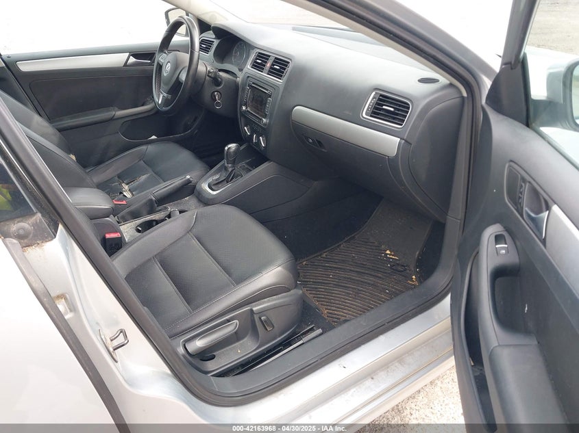 2013 VOLKSWAGEN JETTA VIN: 3VWDP7AJ4DM446293