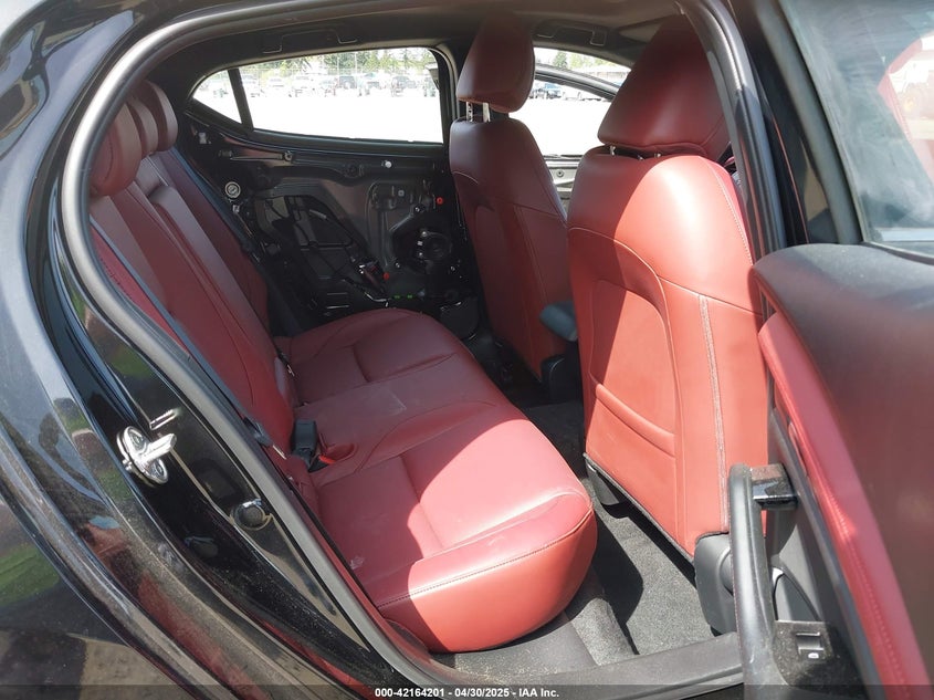 2024 MAZDA MAZDA3 HATCHBACK VIN: JM1BPBNYXR1710190