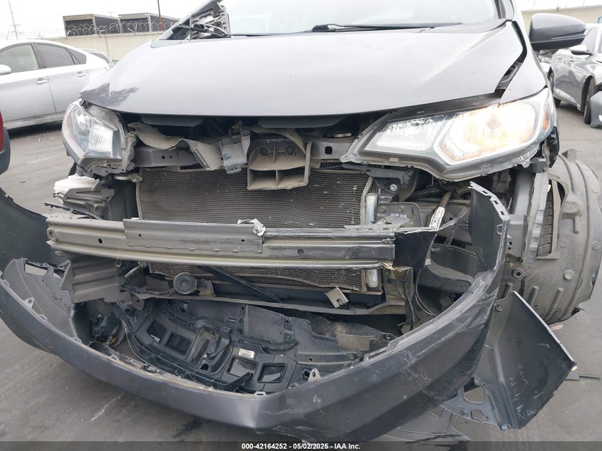2015 HONDA FIT VIN: 3HGGK5H82FM731732