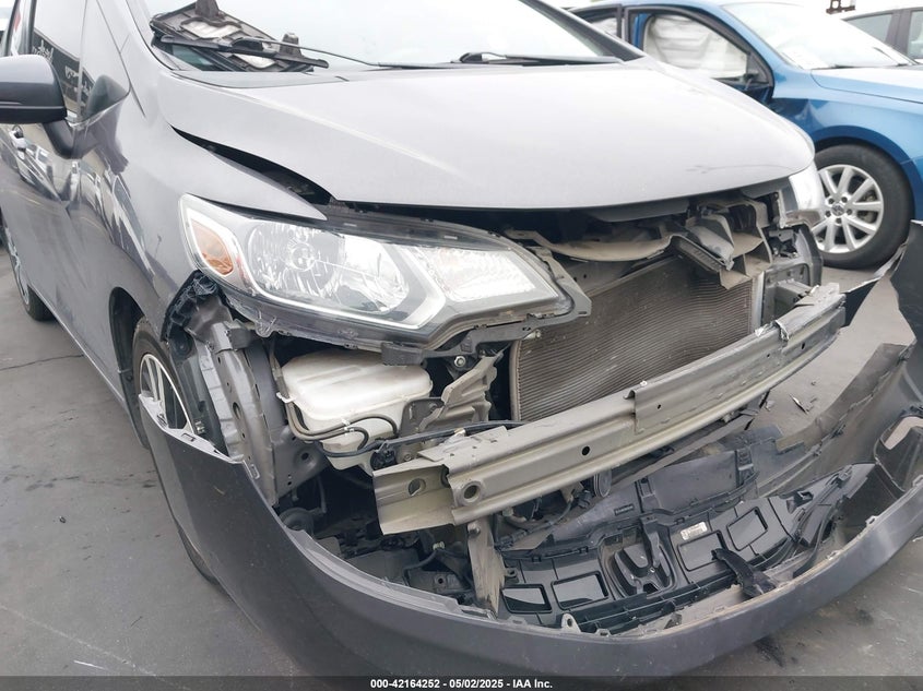 2015 HONDA FIT VIN: 3HGGK5H82FM731732