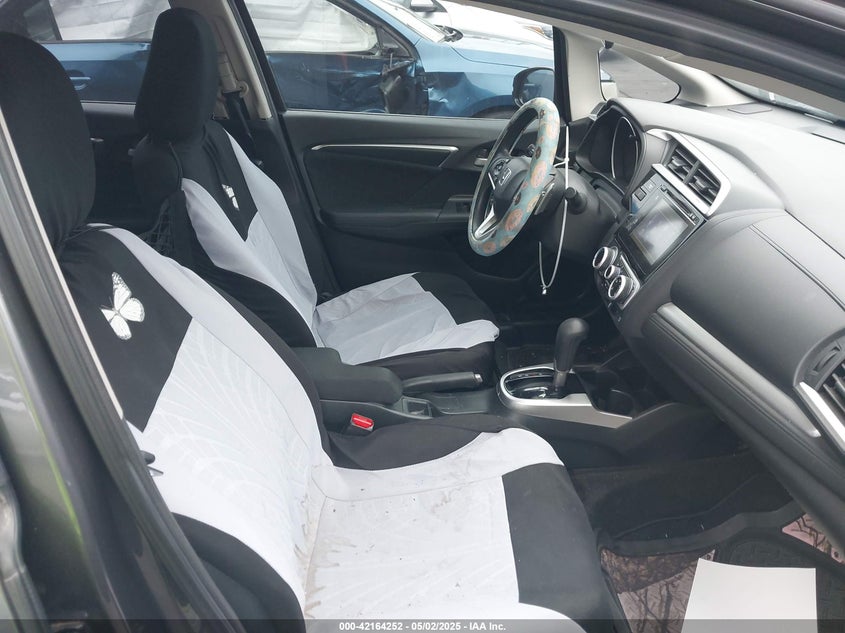 2015 HONDA FIT VIN: 3HGGK5H82FM731732