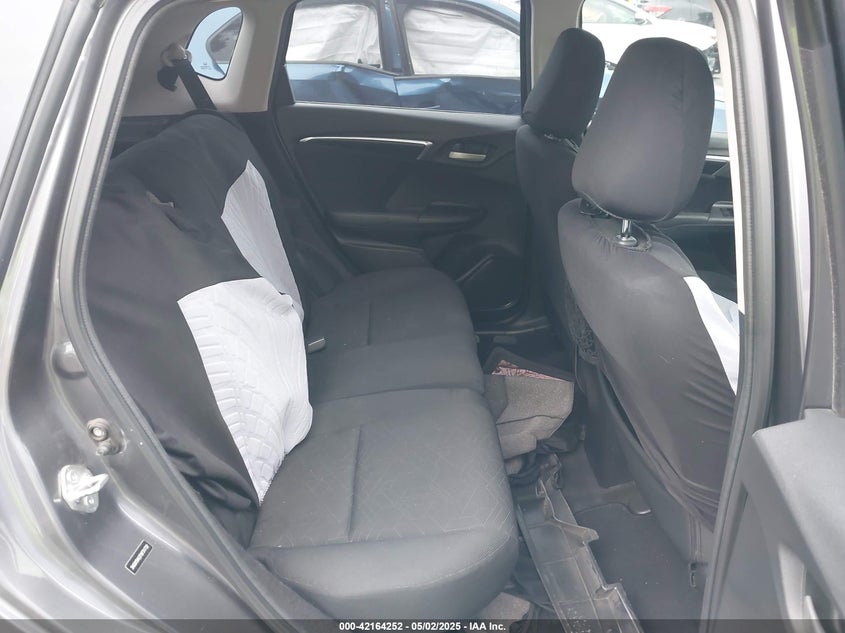 2015 HONDA FIT VIN: 3HGGK5H82FM731732