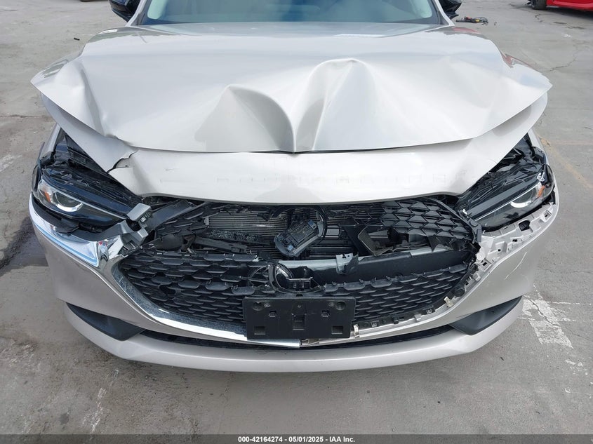 2024 MAZDA MAZDA3 2.5L I-4 DI, DOHC, V(VIN: 3MZBPABM2RM422045