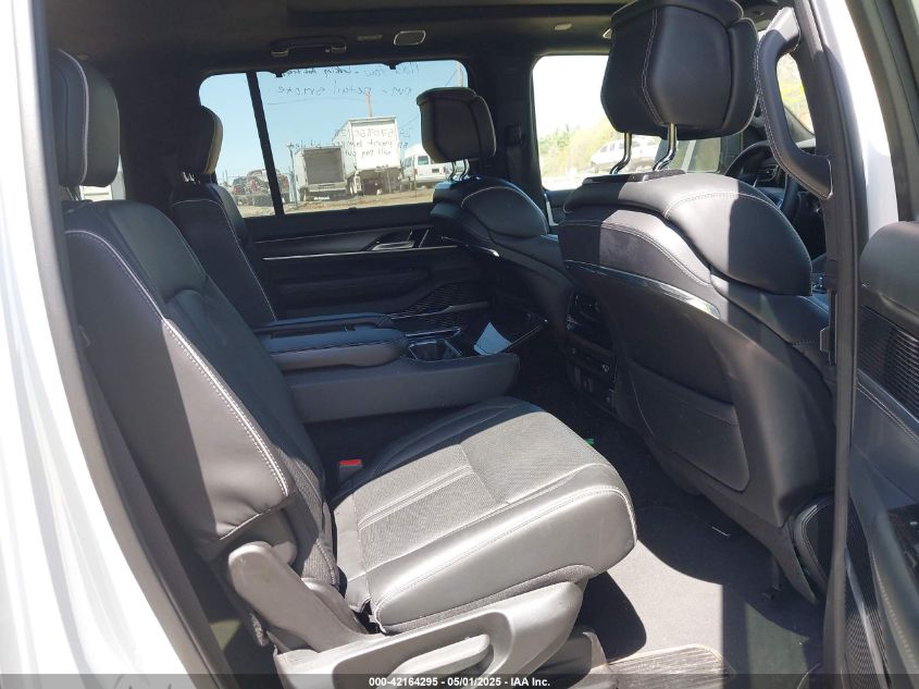 2024 Jeep Grand Wagoneer - 1C4SJVFP3RS105415