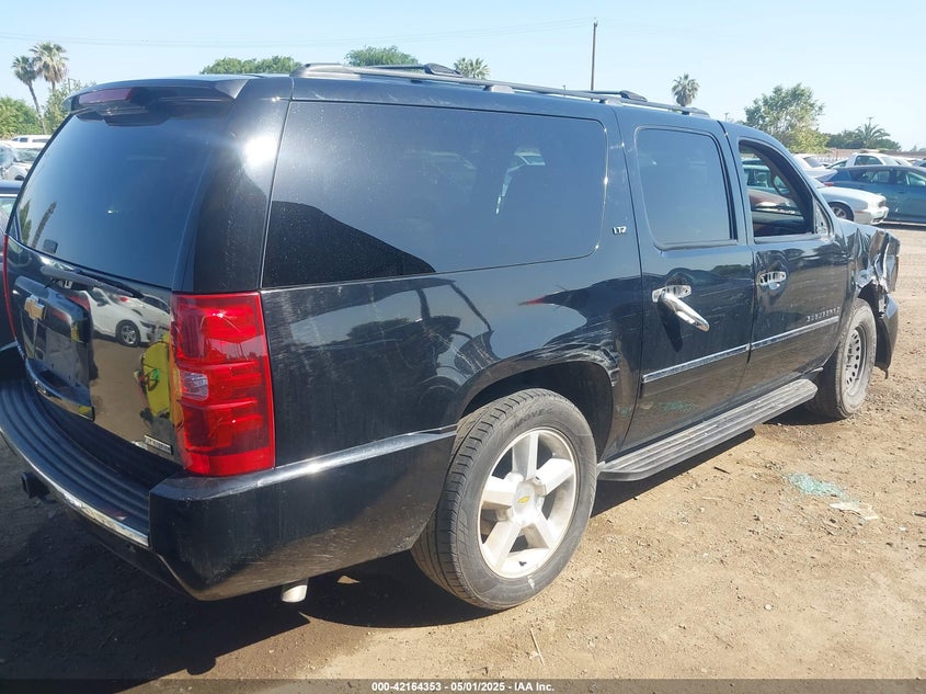 2009 CHEVROLET SUBURBAN 1500 VIN: 1GNFC36069R138233