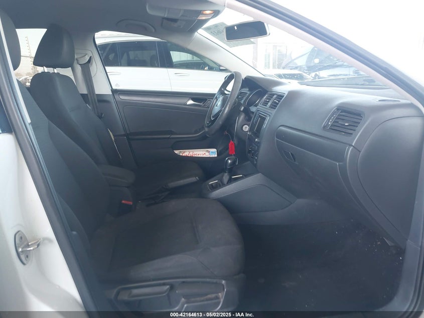 2016 VOLKSWAGEN JETTA VIN: 3VW267AJ8GM239243