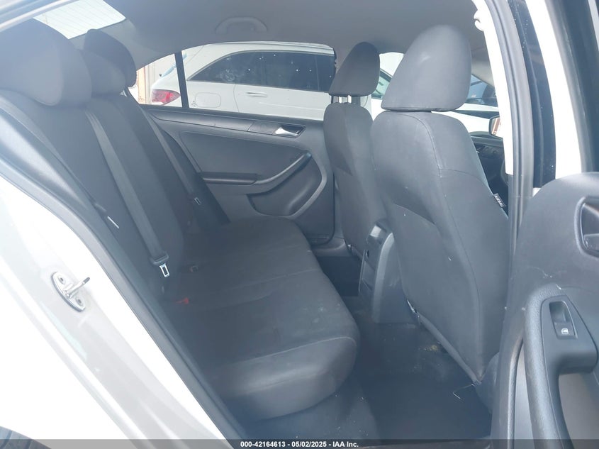 2016 VOLKSWAGEN JETTA VIN: 3VW267AJ8GM239243