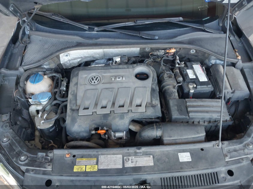 2013 VOLKSWAGEN PASSAT VIN: 1VWCN7A38DC065857