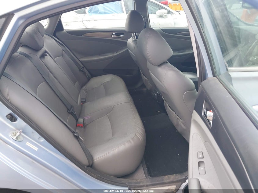 2013 HYUNDAI SONATA HYBRID LIMITED - KMHEC4A43DA076815