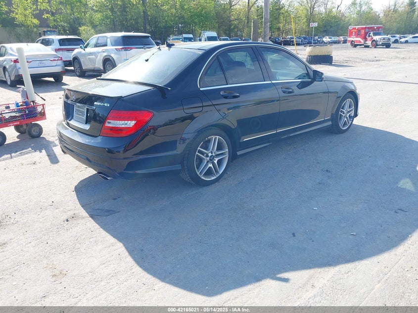 2013 MERCEDES-BENZ C 350 SPORT - WDDGF5HB0DA687714