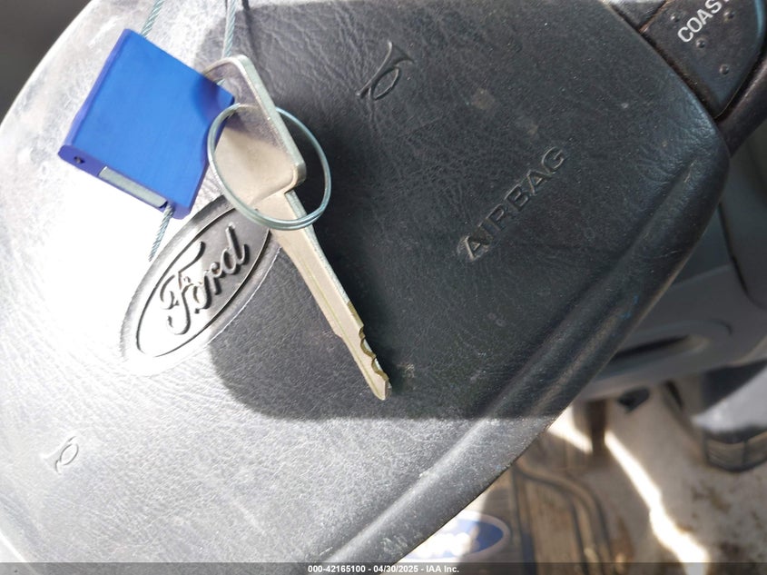 1997 Ford F-250 Lariat/Standard/Xl/Xlt VIN: 1FTFX27L6VNB24639 Lot: 42165100