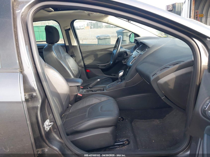 2015 FORD FOCUS VIN: 1FADP3F25FL251892
