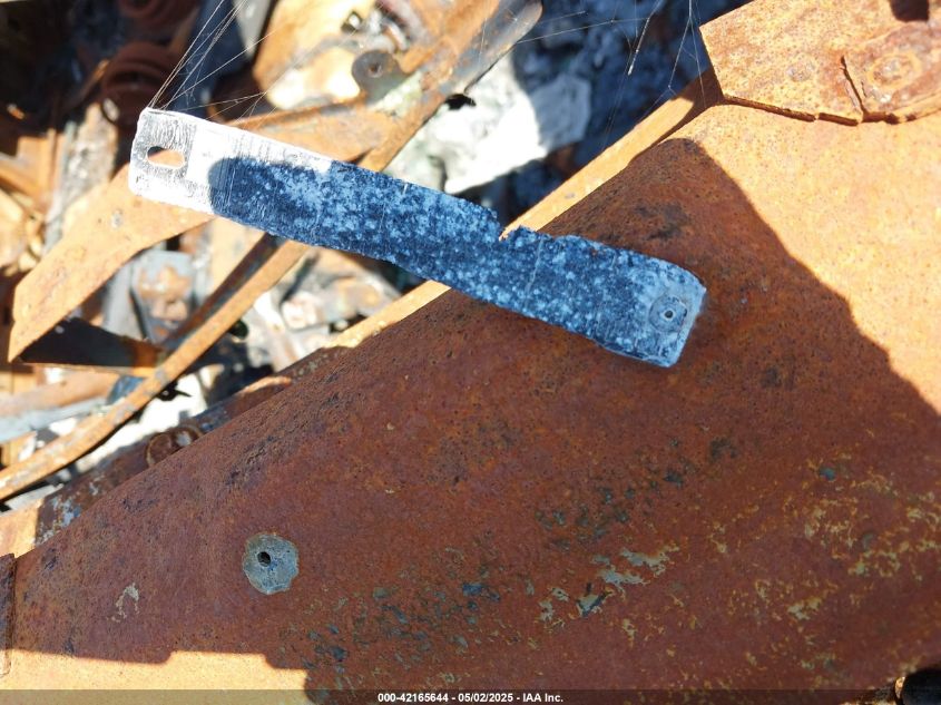 2005 Chevrolet Tahoe Lt VIN: 1GNEC13T35R103223 Lot: 42165644