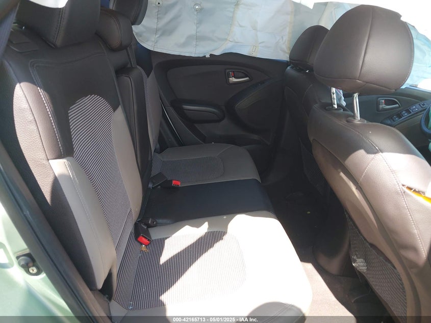 2010 HYUNDAI TUCSON VIN: KM8JU3AC9AU044197