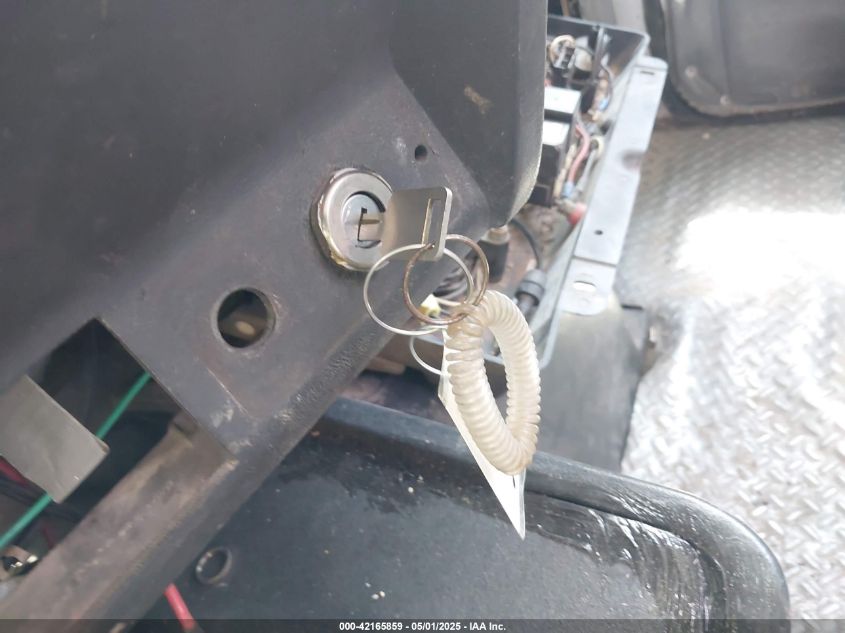 1996 Volvo Conventional Wg VIN: 4V4JDBPF3TR850384 Lot: 42847091