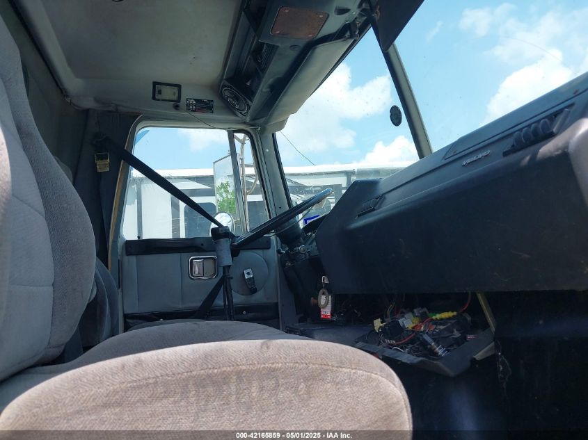 1996 Volvo Conventional Wg VIN: 4V4JDBPF3TR850384 Lot: 42847091