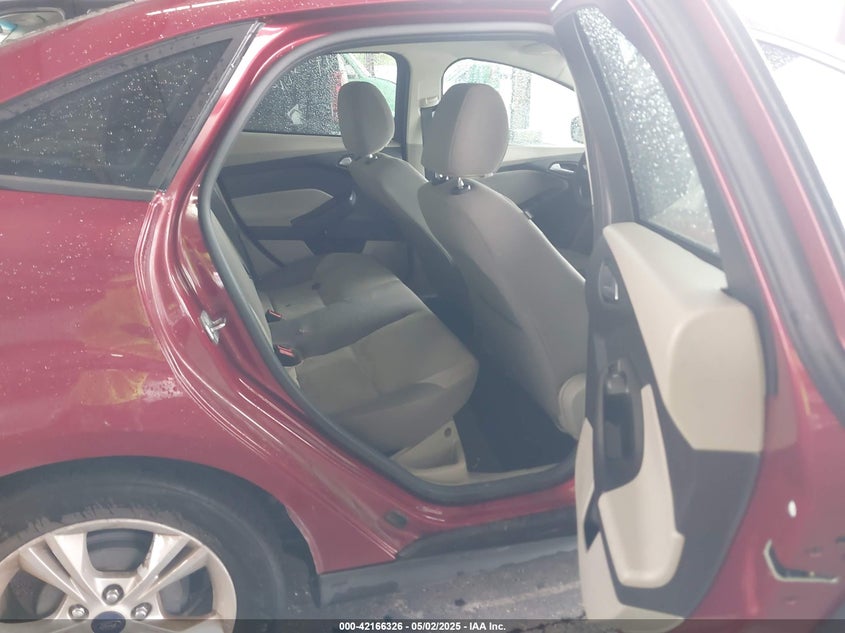 2014 FORD FOCUS VIN: 1FADP3F24EL396372