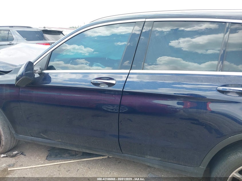 2022 MERCEDES-BENZ GLC 300 SUV - W1N0G8DBXNG074877