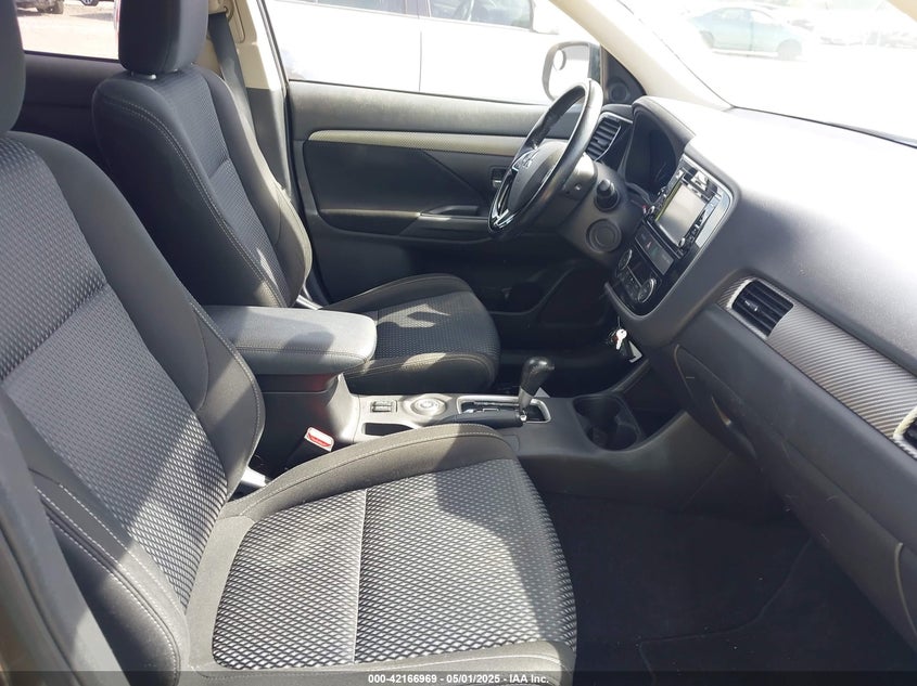 2016 MITSUBISHI OUTLANDER SE - JA4AZ3A37GZ013607