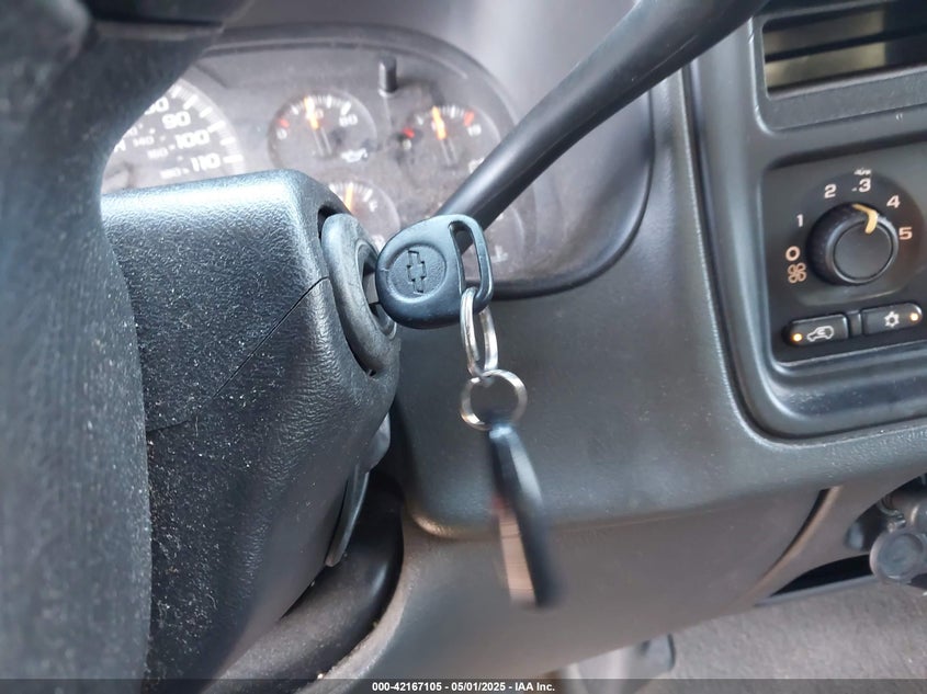2007 CHEVROLET SILVERADO VIN: 1GCGC13U17F197536