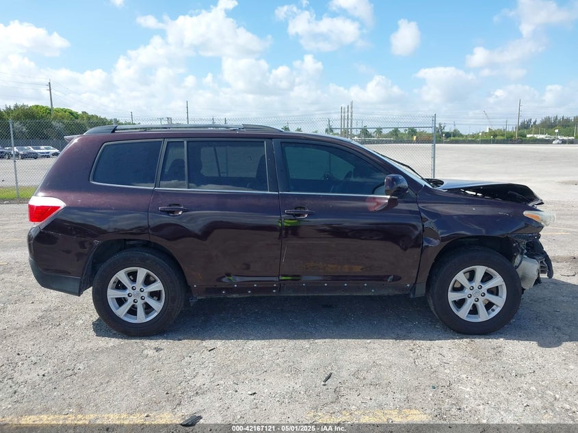 2013 TOYOTA HIGHLANDER VIN: 5TDBK3EH4DS209733
