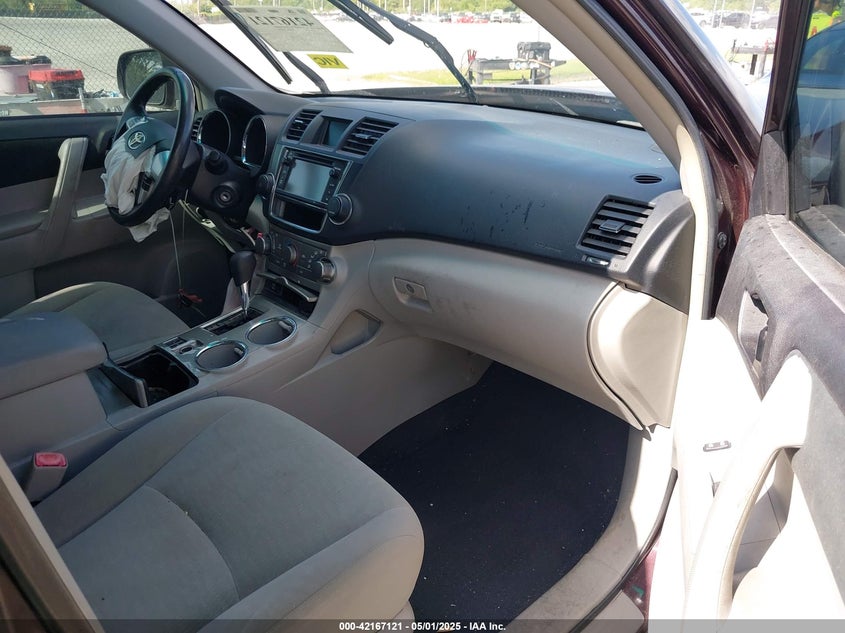 2013 TOYOTA HIGHLANDER VIN: 5TDBK3EH4DS209733