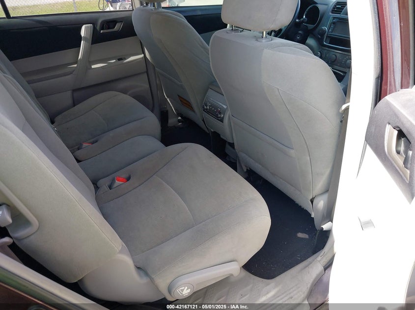2013 TOYOTA HIGHLANDER VIN: 5TDBK3EH4DS209733
