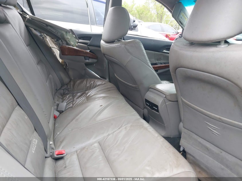 1HGCP3F8XBA010072 2011 HONDA ACCORD photo no. 8