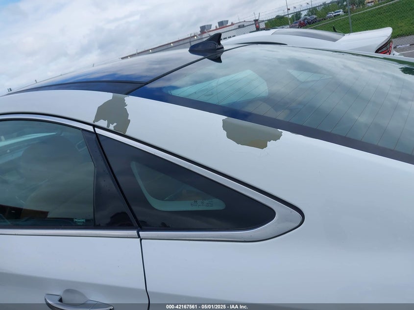 2015 HYUNDAI SONATA LIMITED - 5NPE34AF9FH033470