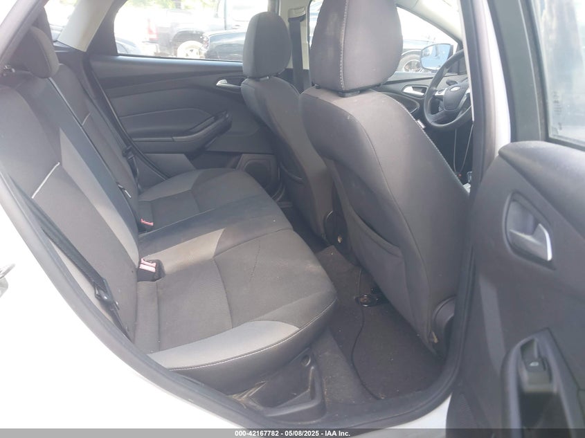 2014 FORD FOCUS VIN: 1FADP3K29EL387351